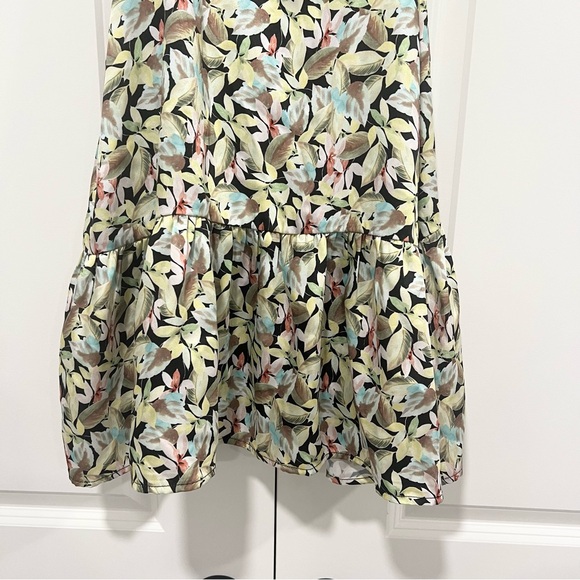 Maisie Women's Spaghetti Strap Mini Dress in Floral w Ruffle Peblum Hem. Size XS - Picture 2 of 6